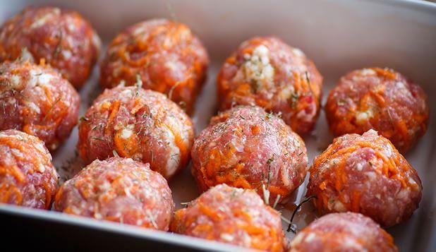 Beef and Vegetable balls homemade dog foods, homemade dog food recipes, recipes for homemade dog foods, homemade dog recipe treats, recipes for homemade dog foods vet-approved, homemade dog food recipes vet approved, top 5 homemade dog food recipes,