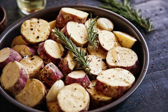 Sweet Potatoes Healthiest dog foods,foods that dogs should not eat,best fruits and vegetables for dogs